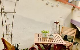 Joli Studio Avec Terrasse-Jardin Sur Les Toits, Coeur Historique